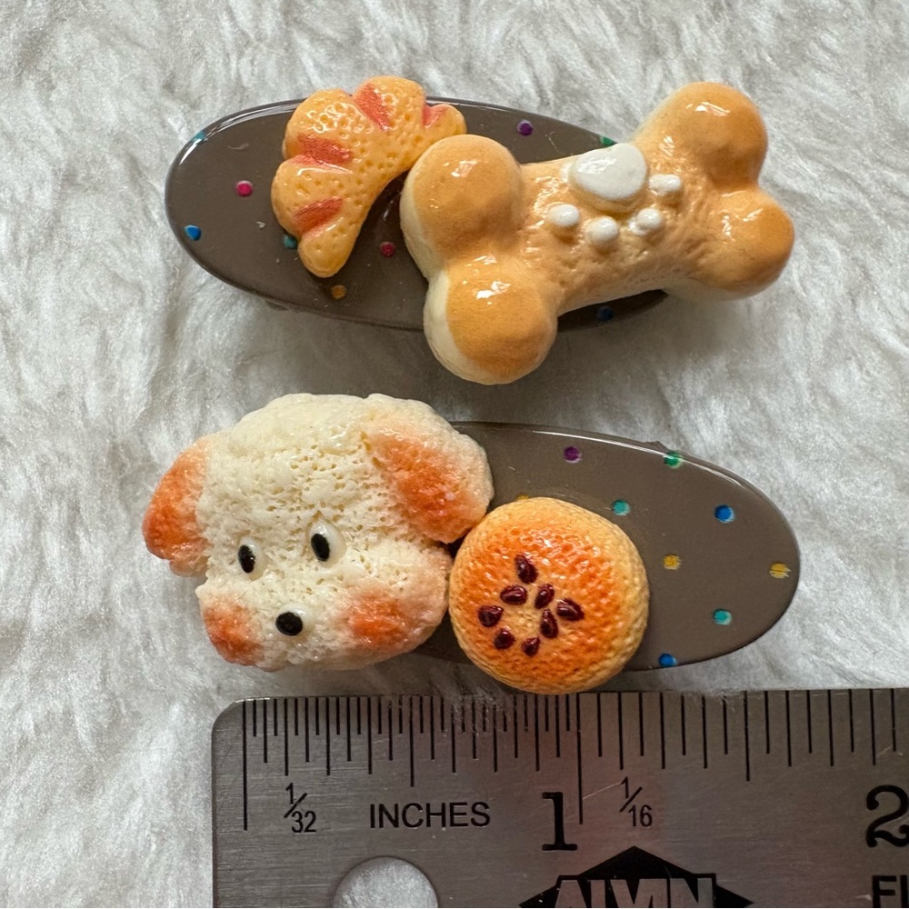 Cute plastic hair clips